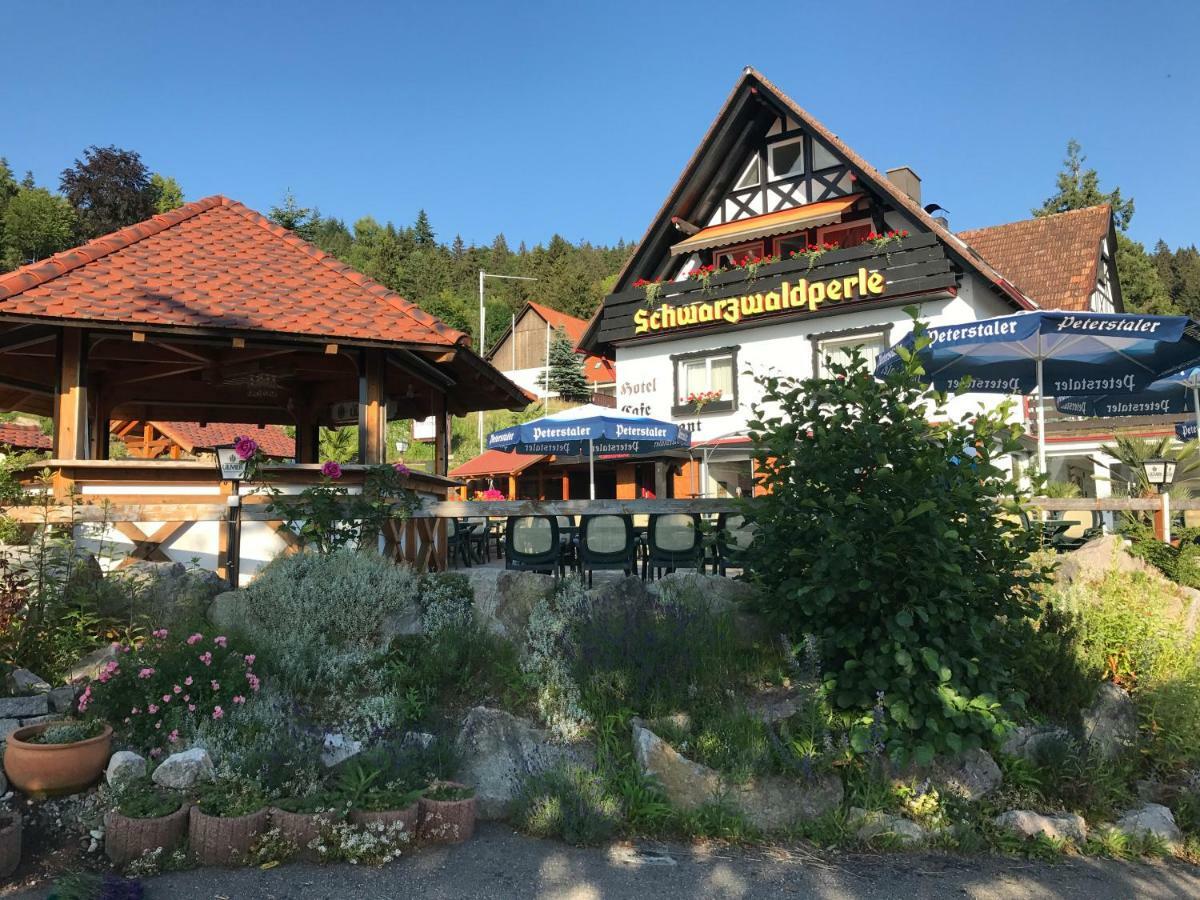 Hotel-Berggasthof Schwarzwaldperle Sasbachwalden Exterior photo